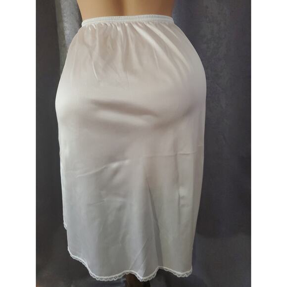 USA VTG VASSARETTE Half Slip Skirt WHITE SATIN NYLON Lingerie WOMEN'S SMALL - Picture 5 of 9